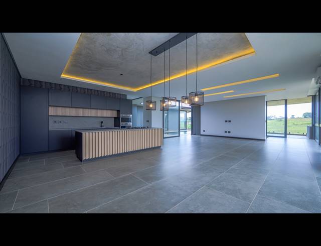 4 BEDROOM HOUSE FOR SALE IN SEATON ESTATE